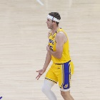 里夫斯连续5场场均砍34分&真实命中率68.7%！仅库里乔丹做到过