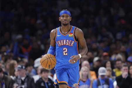 亚历山大已连续79场砍20+，前二都是张伯伦！