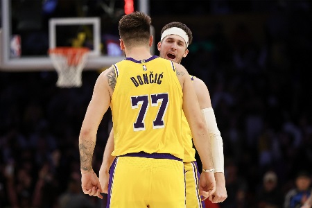 湖人纪录刷新者！东契奇开赛前四场砍下165分位列队史第一