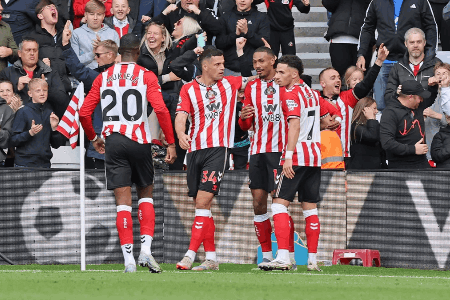 英超情报：桑德兰成大黑马，埃弗顿防线两大将伤缺