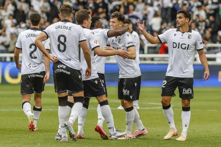 周一424西乙推荐：布尔戈斯VS卡斯迪隆