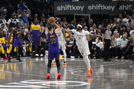 东契奇交易已过了9个月！独行侠球迷的不满比当初更甚