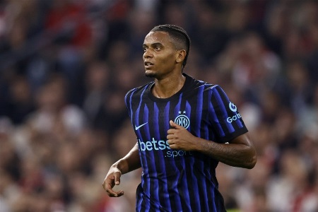 国米后卫：不喜欢意甲海外赛，长途跋涉还要倒时差！