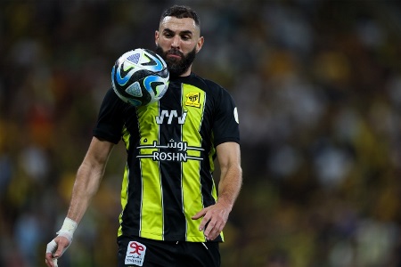 本泽马谈老东家：现在这支皇马缺领袖！