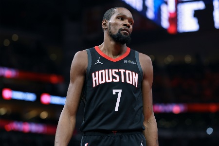 老了老了？杜兰特近2场投篮命中率33%三分18%