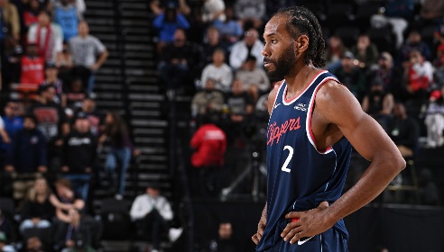 刚好又要躺了！小卡今天主动要求下场