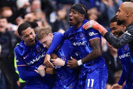 欧冠情报：切尔西阵容最年轻，巴萨对战英超球队有心得