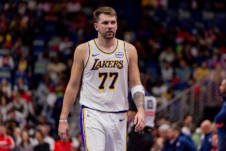 当地记者：交易掉东契奇是人类历史最烂决定之一