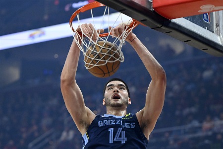 历史第 4 人！埃迪 30+15+3 帽 & 75% 命中率，比肩邓肯奥尼尔火花！