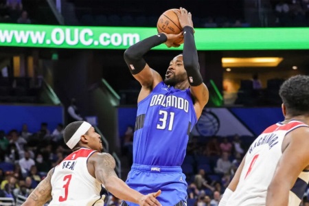 周三301 NBA  圣安东尼奥马刺VS奥兰多魔术