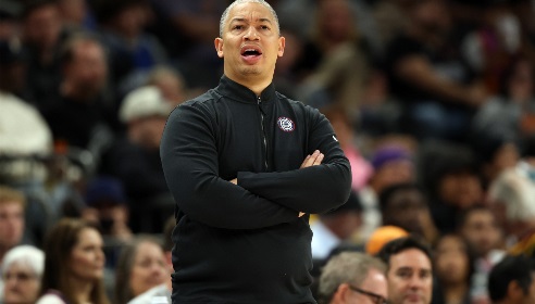 考辛斯喷泰伦卢：他对待保罗的方式曾用在我、隆多以及沃尔等人身上