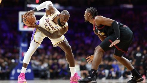 这个是事实！詹姆斯：我可以保证 马克西现在的速度比我快得多