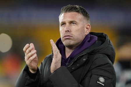 狼队主帅：最后时刻输球让人很痛苦，今晚除了结果之外都是积极的