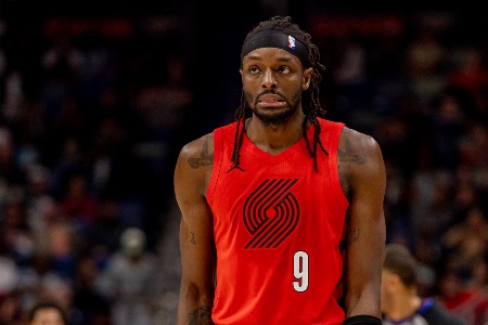 末节狂砍19分！解说：开拓者是不是不准备卖格兰特了自己要留着了