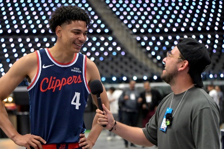 船记：保罗离队后桑德斯转正不可避免 后者是球队第二阵容的统帅