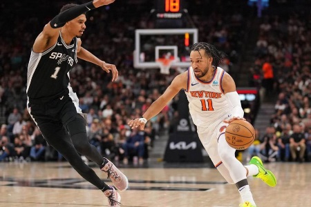 周二305NBA常规赛推荐：马刺VS尼克斯