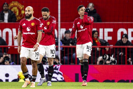 不妙！曼联下轮客战9连胜维拉，姆伯莫、阿玛德等4名主力均缺战