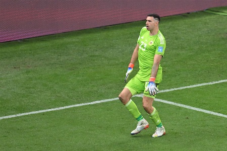 大马丁：我曾用玩笑缓解梅西严肃发言，也曾在世界杯决赛前痛哭