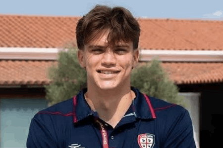 记者：尤文想补强右后卫，科莫利看上帕莱斯特拉、古斯托、马维萨