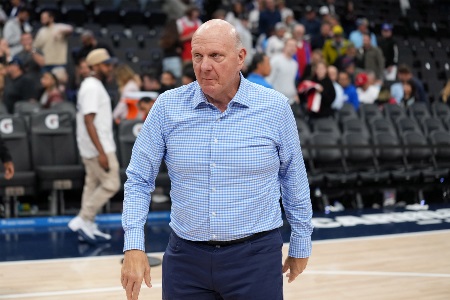 快船明日若输湖人跌到西部垫底！大老板应该要向球迷解释