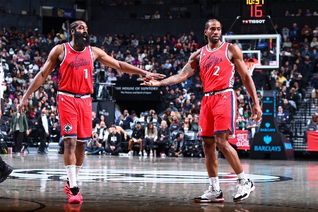 暂西部倒一！曾令旭：快船到达情绪临界点 德比再输估计要出大事