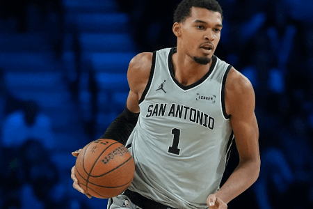 文班亚马133场合砍至少3000分1000板500助 NBA历史最快中锋