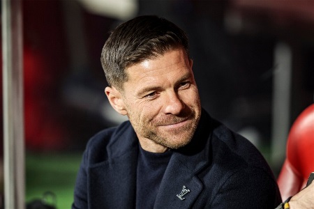 阿斯：阿隆索稳住帅位可以率皇马出战西超杯，正在办理赴沙特签证