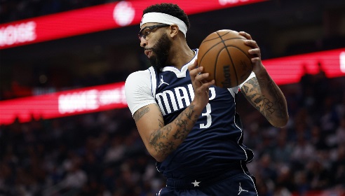 浓眉心里苦！基德：我们现在让浓眉打中锋 未来会让他回到四号位