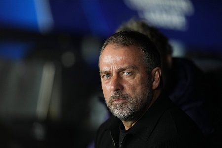 后防线缺人！西媒：巴萨考虑冬窗补强后防线