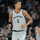 徐静雨：马刺引进哈登吧&福克斯+索汉够了 别浪费文班争冠窗口了