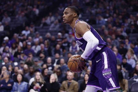 铸就伟大！威少在个人第18+赛季连续三场20+ NBA历史唯一控卫