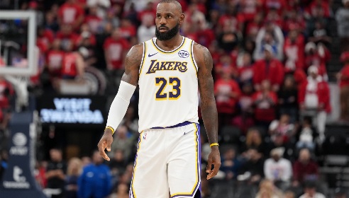 詹姆斯13中11&命中率84.6% 创湖人时期新高&也是个人生涯第三高