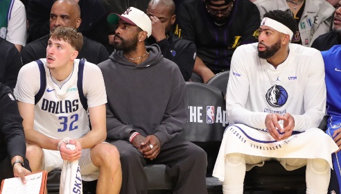 Stein：侠队仍倾向于等欧文复出后观察三状元效果 再决定浓眉未来