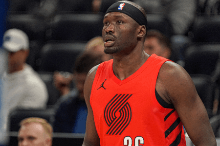 开拓者媒体人：里斯还在队里让我很困惑 要培养杨瀚森还留他干嘛