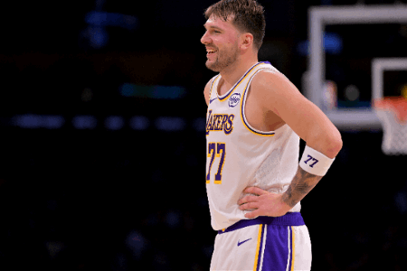 侠媒晒全明星投票：你永远无法说服我 萧华没介入东契奇的交易