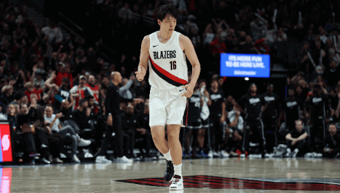 媒体人：瀚森需要练三分 今天运气够差几个球防到位了对手也进了