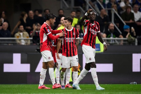 意甲情报：卡利亚里遇上苦主，AC米兰阵容趋向完整