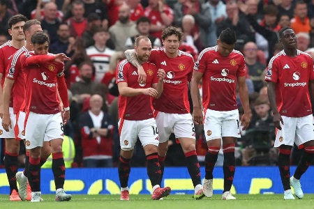 英超情报：利兹联 3 将缺阵，曼联多将未归+中卫伤缺