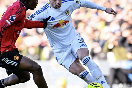 英超-曼联1-1利兹联 库尼亚破门齐尔克泽献助攻舍什科失良机