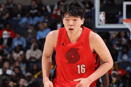 记者：杨瀚森的防守需要比赛时间积累才能提升 斯普利特没给机会