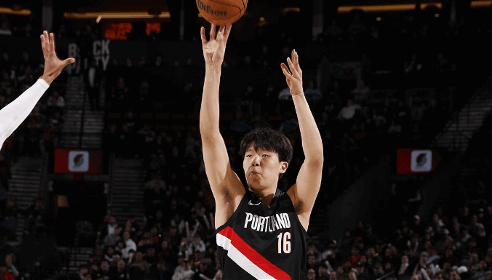 美篮球教练：杨瀚森不能出机会就投 本来10分钟时间搞不好成2分钟