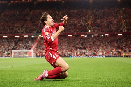 迪马：尤文尝试签回小基耶萨，利物浦只愿高价永久出售