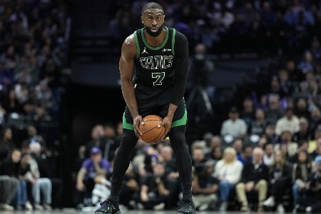 杰伦·布朗爆粗公开喊话：罚我款吧，这吹罚太离谱