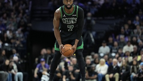 杰伦·布朗爆粗公开喊话：罚我款吧，这吹罚太离谱