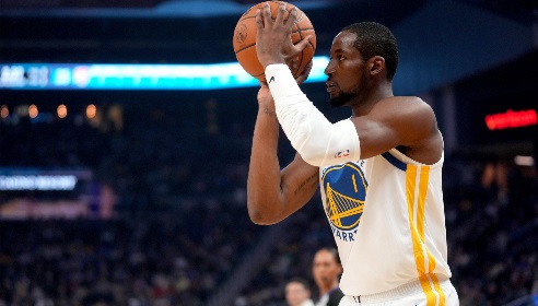 队记：库明加市场升温 但不会解冻后马上交易 勇士仍寻求最佳报价