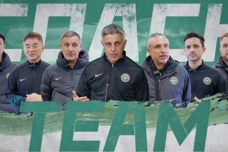 浙江队新帅：王钰栋不仅在锋线极具威胁，在防守端也付出很多努力