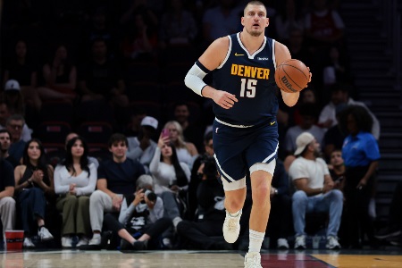 伤停一个月后复出！约基奇本赛季第12次30+10+5领跑全联盟