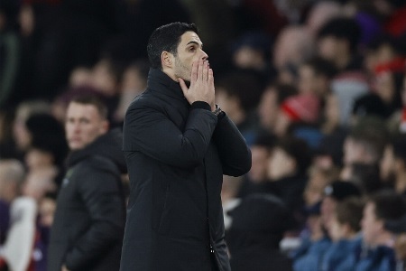 如果阿森纳真的搞砸今年的英超，球迷要负很大责任