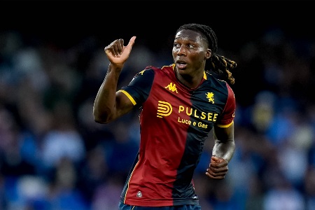 记者：那不勒斯寻找右后卫新援，有意热那亚22岁边卫库菲