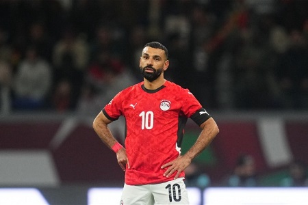 镜报：沙特迫切希望萨拉赫接替C罗成为新的招牌，会将其薪资翻3倍